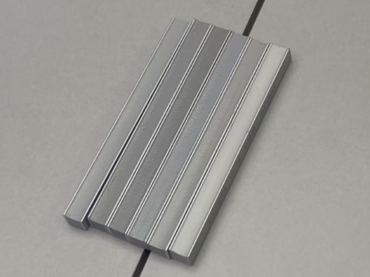 瓷磚美縫做同色系還是做定制調(diào)色？